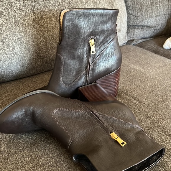 Luca Lane Kat Brown Fold Over
Bootie Size 11 - Picture 11 of 15